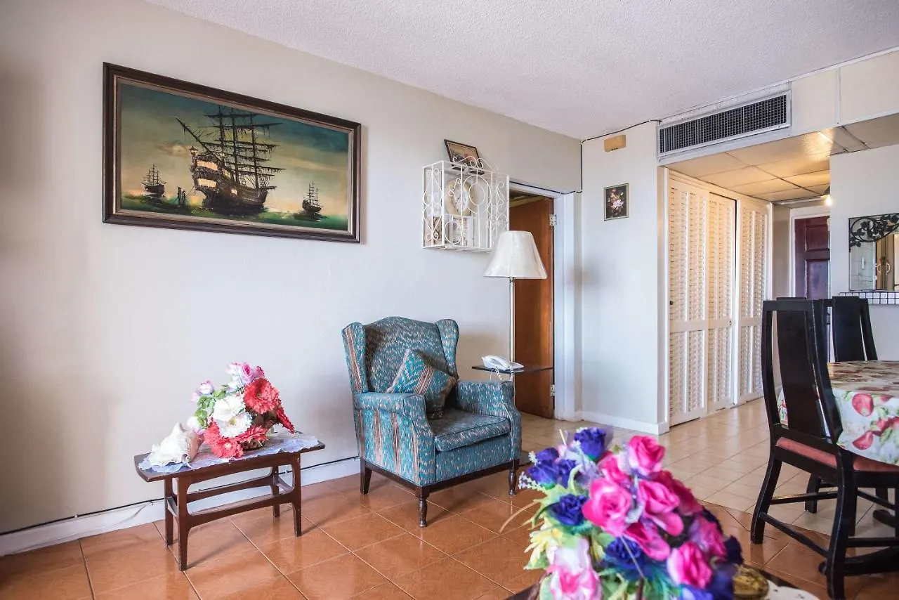 Montego Bay Club Beach Resort Apartment